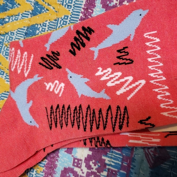 ⭐4/$20 Blue Q dolphin crew socks NWT - Picture 5 of 5